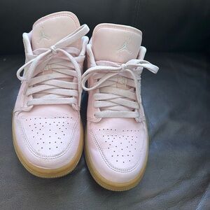 PreOwned Air Jordan 1’s Low Pink Sneakers with Gum Sole